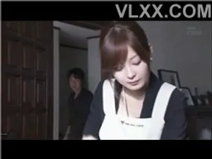 ông chồng đi công chuyện, cô vợ ở nhà bị bạn tình của chị gái cưỡng hiếp