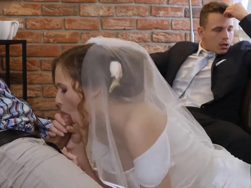 Cô dâu ngoại tình với trai ngay trước mặt ông chồng mới cưới